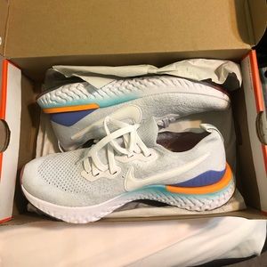 Nike Epic React Flyknit 2
